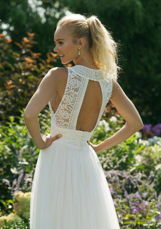 robe de mariée bohème chic  chez Vérona Sposa Marseille près de Salon en Provence