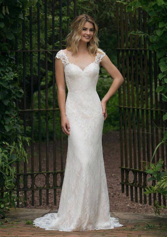 showroom robes de mariée sirène dentelle  au black friday à moins de 1000€ Marseille près de Toulon