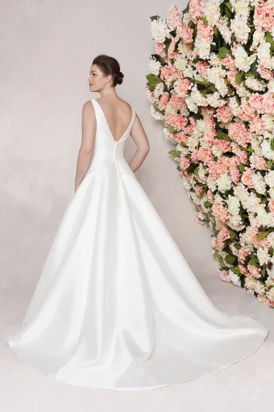 boutique de robes de mariée mikado grandes tailles à prix réduits sur Marseille