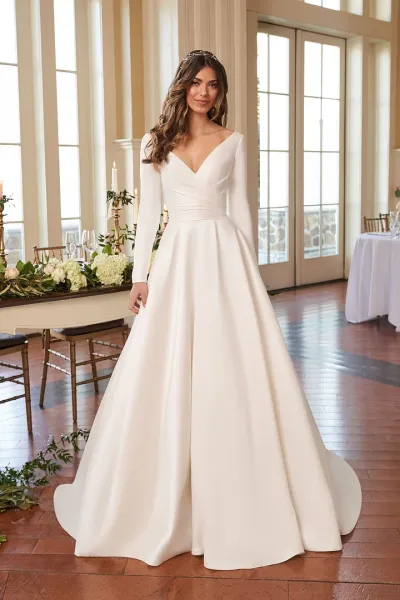 robe de mariée princesse manches longues en crèpe sincerity marseille