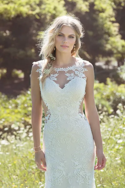 **Robe de mariée sirène dentelle Lillian West Réf 6485 : votre coup de cœur vous attend chez Verona Sposa Marseille