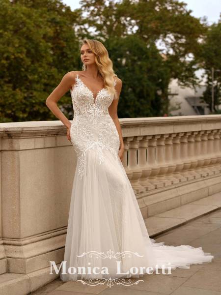  Robe de mariée trompette élégante soulignant la silhouette