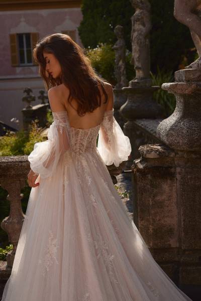 Robe de mariée princesse Justin Alexander manches épiscopales en boutique à Marseille  modèle iverson