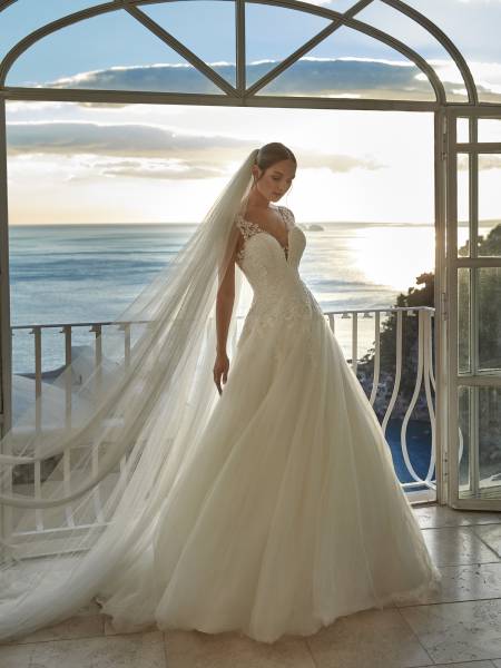 Robe de mariée, pas cher sur Marseille, de forme, princesse en Tulle dentelle
