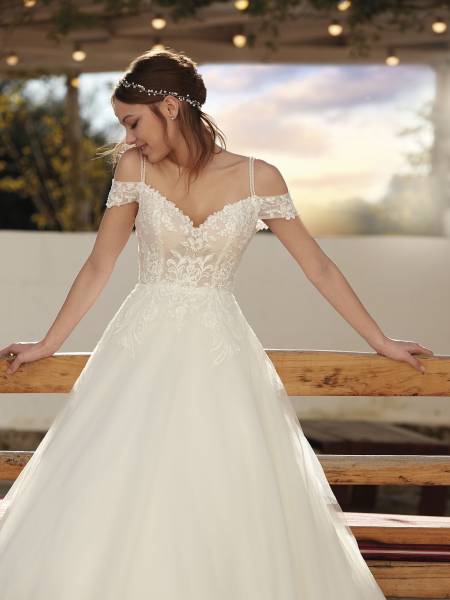 Robe de mariée, princesse, pas cher abordable sur Marseille à 30 minutes de la ville de Toulon