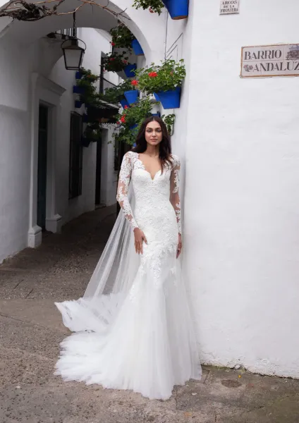 Robe de mariée grande taille manches longues à Marseille showroom Verona Sposa