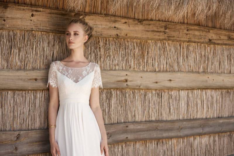Robe de mariée bohème Lillian West à sequins pour mariage près d'Aix-en-Provence.