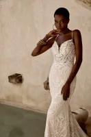 Notre zone d'activité pour ce service Robe de mariée fourreau simple fluide pour un mariage bohème chic